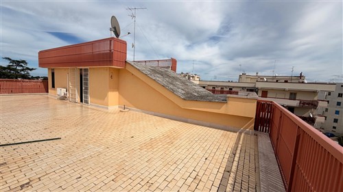 Appartamento con Esclusivo Attico Abitabile e Terrazza Panoramica